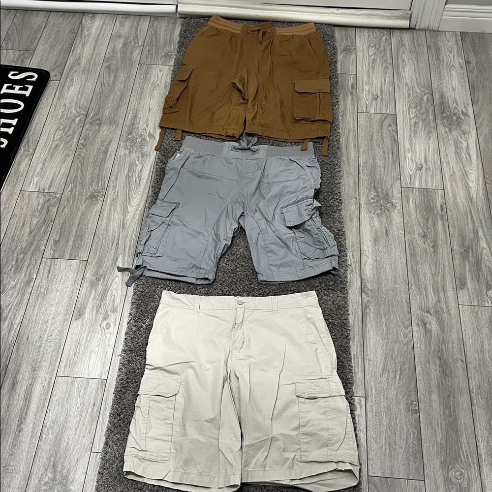 Men’s cargo shorts size XL lot of 3-EUC
